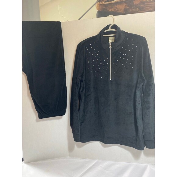 Blair 2 Piece Woman’s Rhinestone studded Black velour tracksuit NWOT size S - Picture 10 of 12